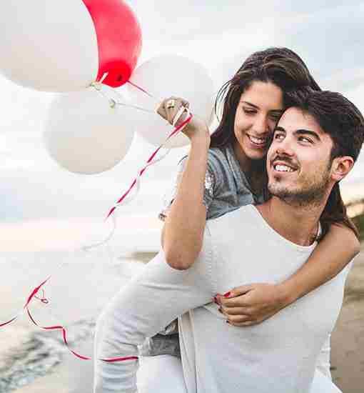 couple-hugging-and-smiling